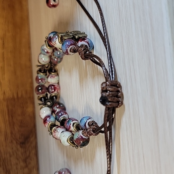 Marbled Pottery Bead Floral Charm Bracelet - Picture 7 of 8